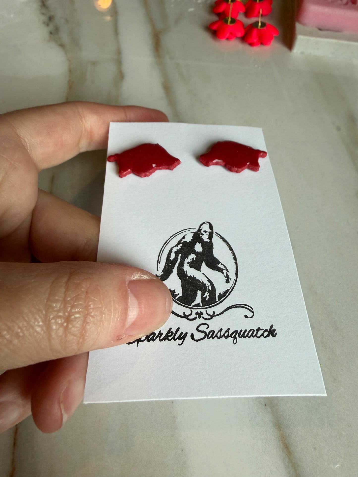 Dark Red Light Sparkle Razorback Stud