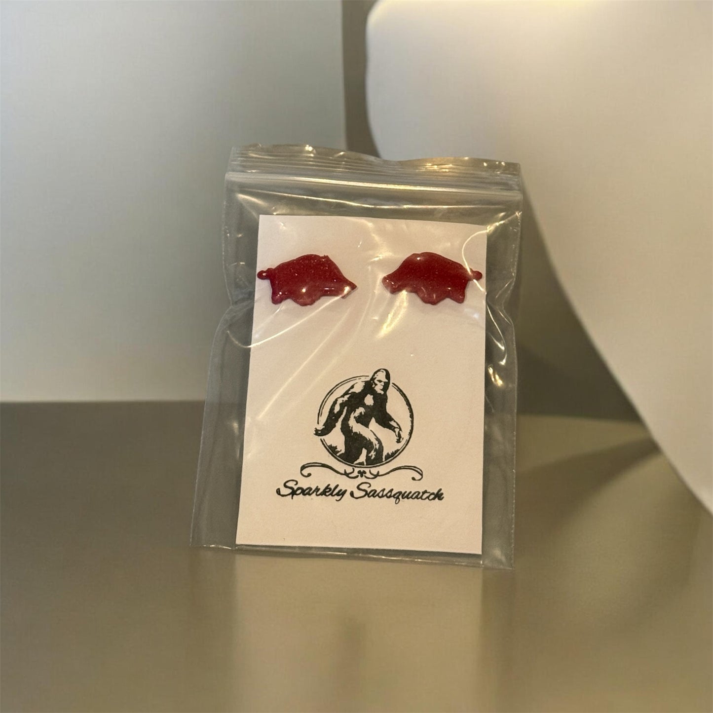 Dark Red Light Sparkle Razorback Stud